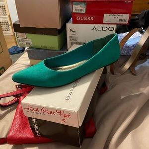 Worthington Aqua flats